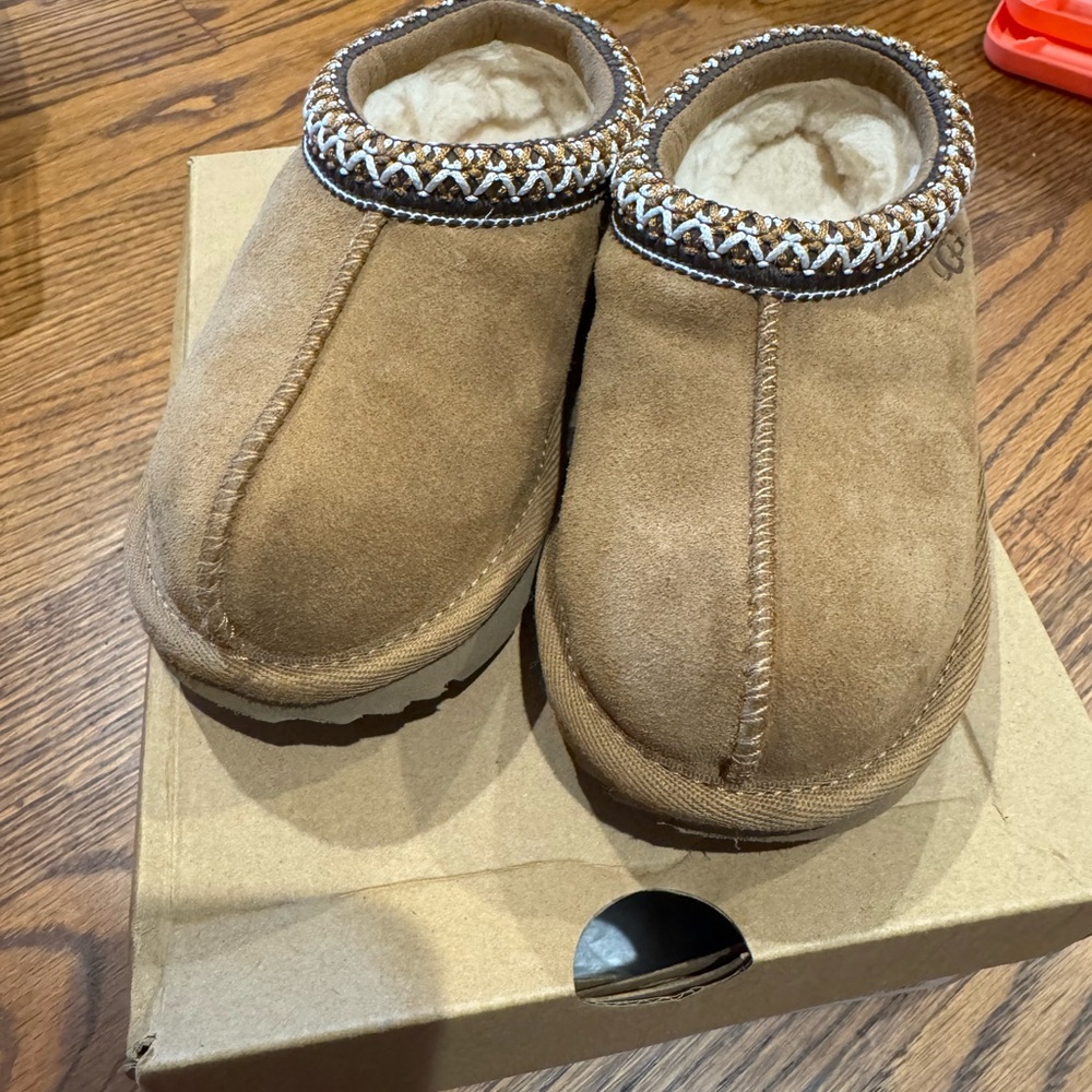 UGG Tan Kids Slippers